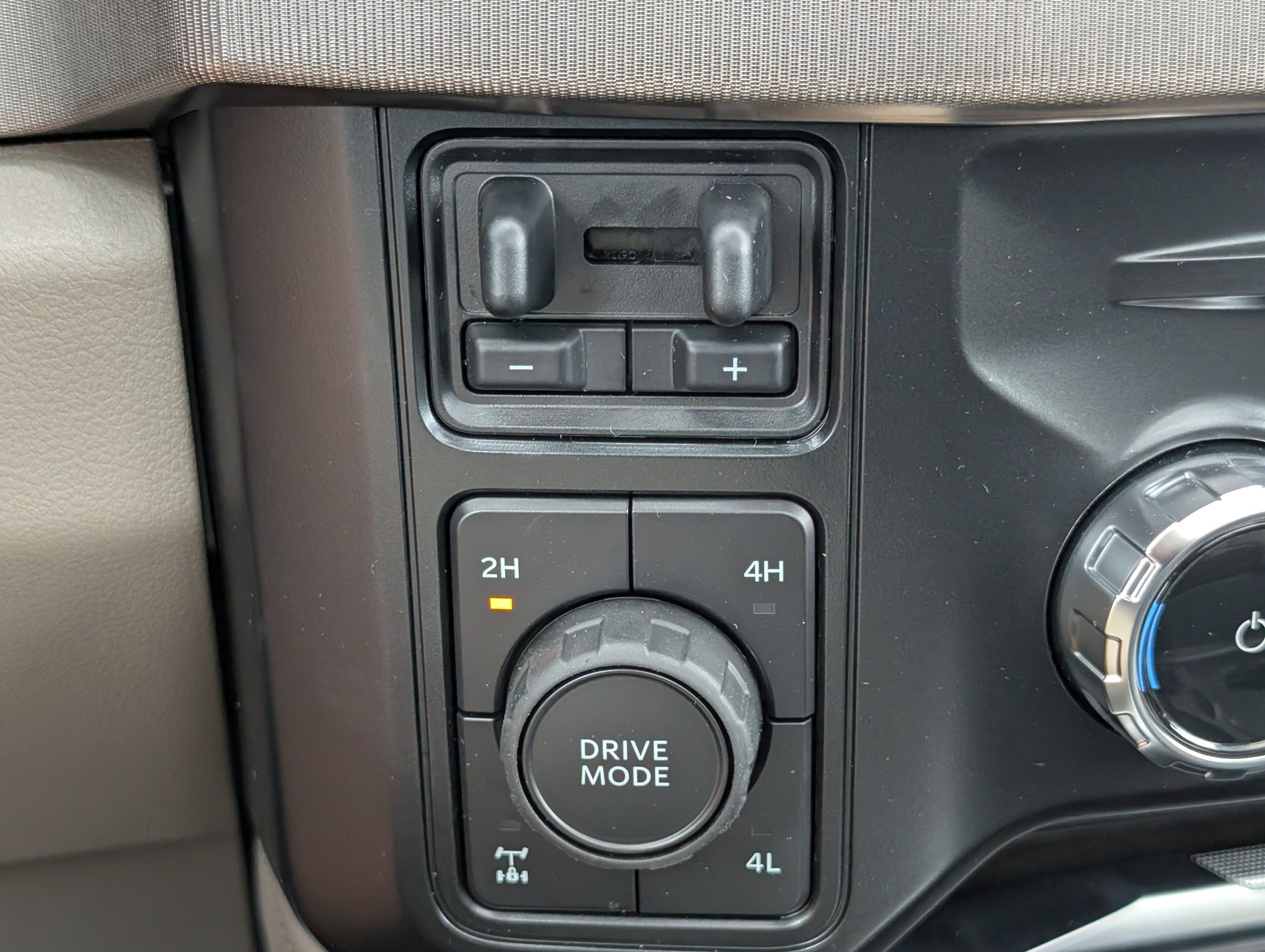 New 2026 Ford F350 Platinum w/ Platinum Plus Package AWD/4WD image 23