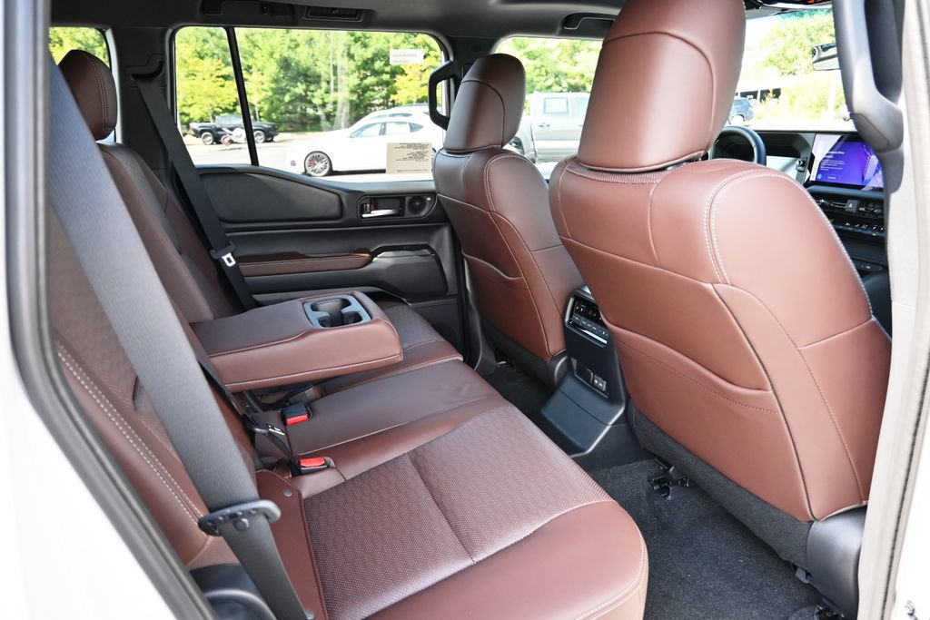 New 2027 Toyota Land Cruiser w/ Premium Package AWD/4WD image 17