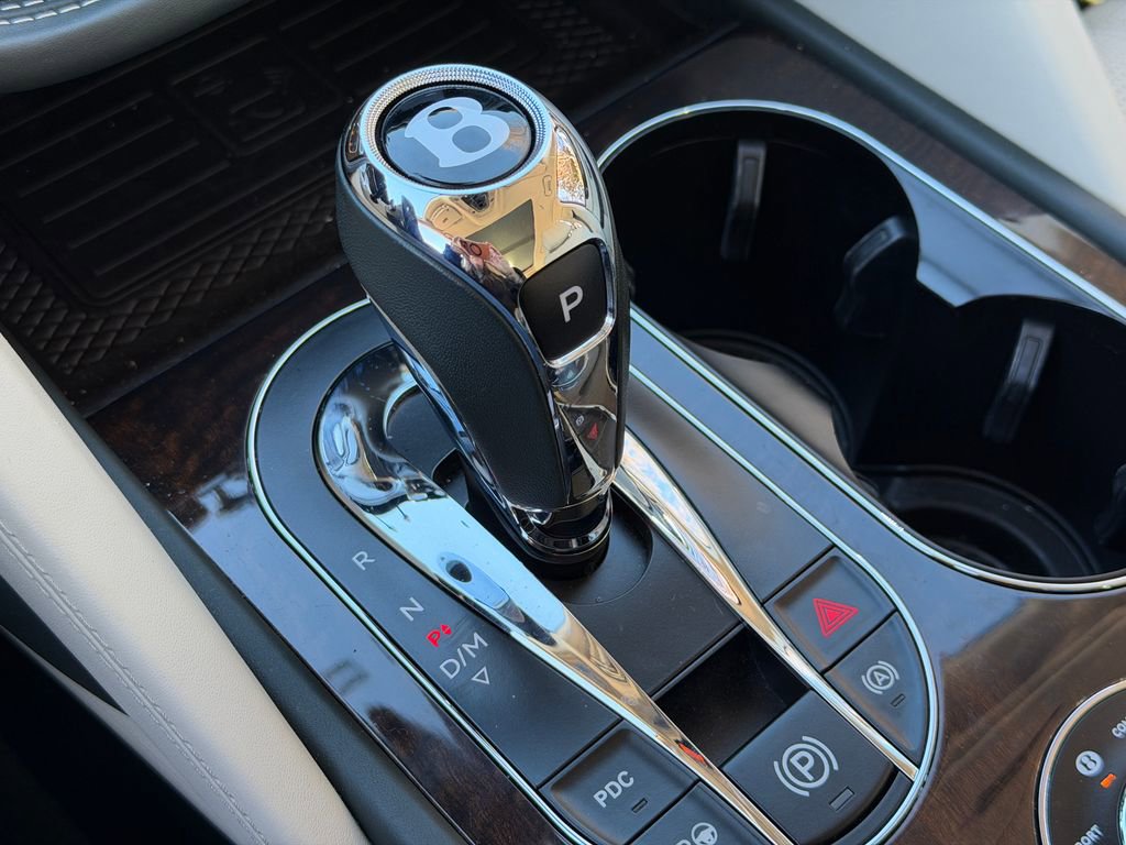 Certified 2023 Bentley Bentayga Extended Wheelbase image 31