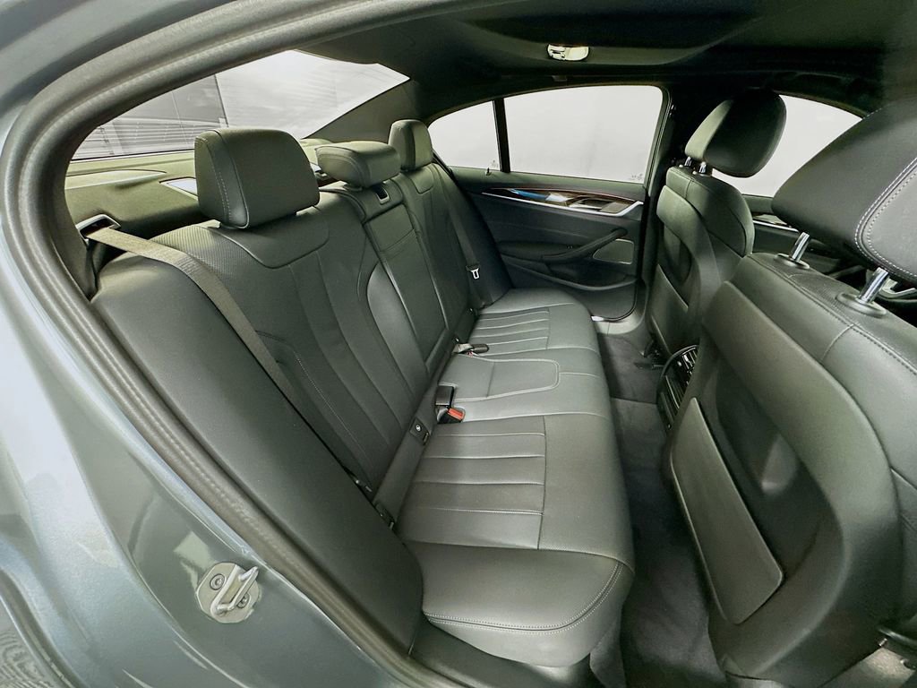 Certified 2023 BMW 540i w/ Premium Package image 28