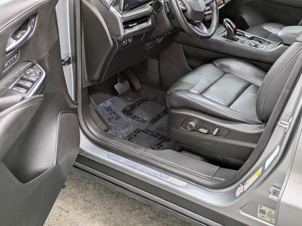 Used 2024 Cadillac XT4 Premium Luxury image 23