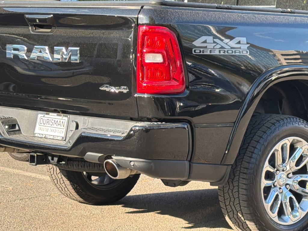 Used 2025 RAM 1500 Laramie w/ Sport Appearance Package AWD/4WD image 8