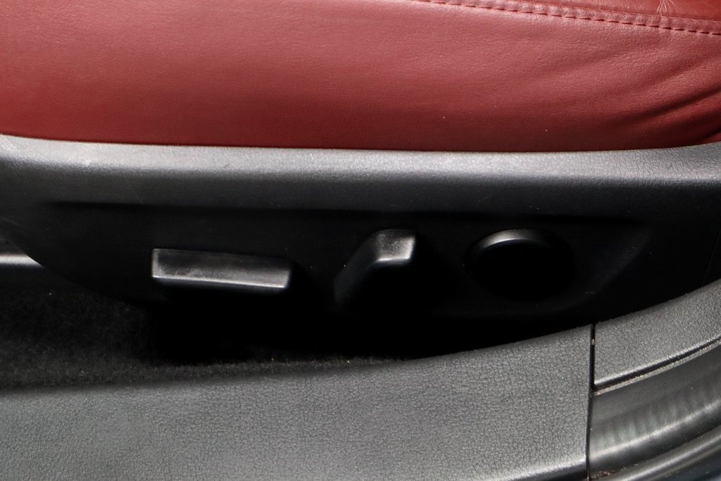 Used 2024 MAZDA MAZDA3 s image 24