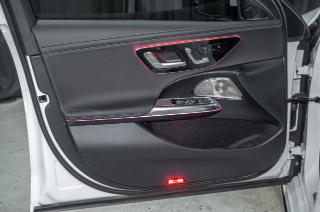 Certified 2025 Mercedes-Benz E 350 4MATIC Sedan image 11