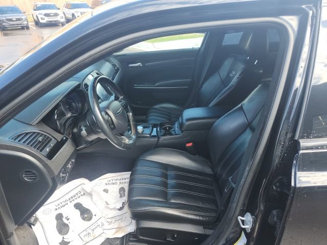 Used 2018 Chrysler 300 S image 19