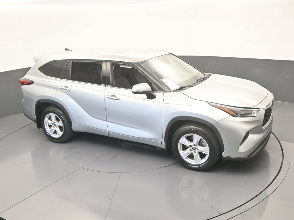 Used 2022 Toyota Highlander L AWD/4WD image 48