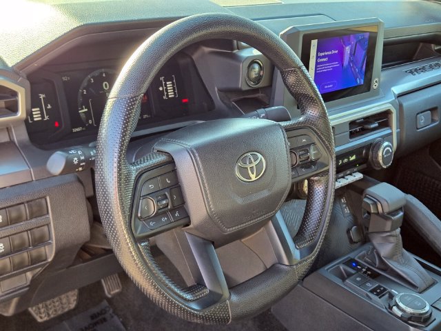 Used 2025 Toyota Tacoma SR5 AWD/4WD image 22