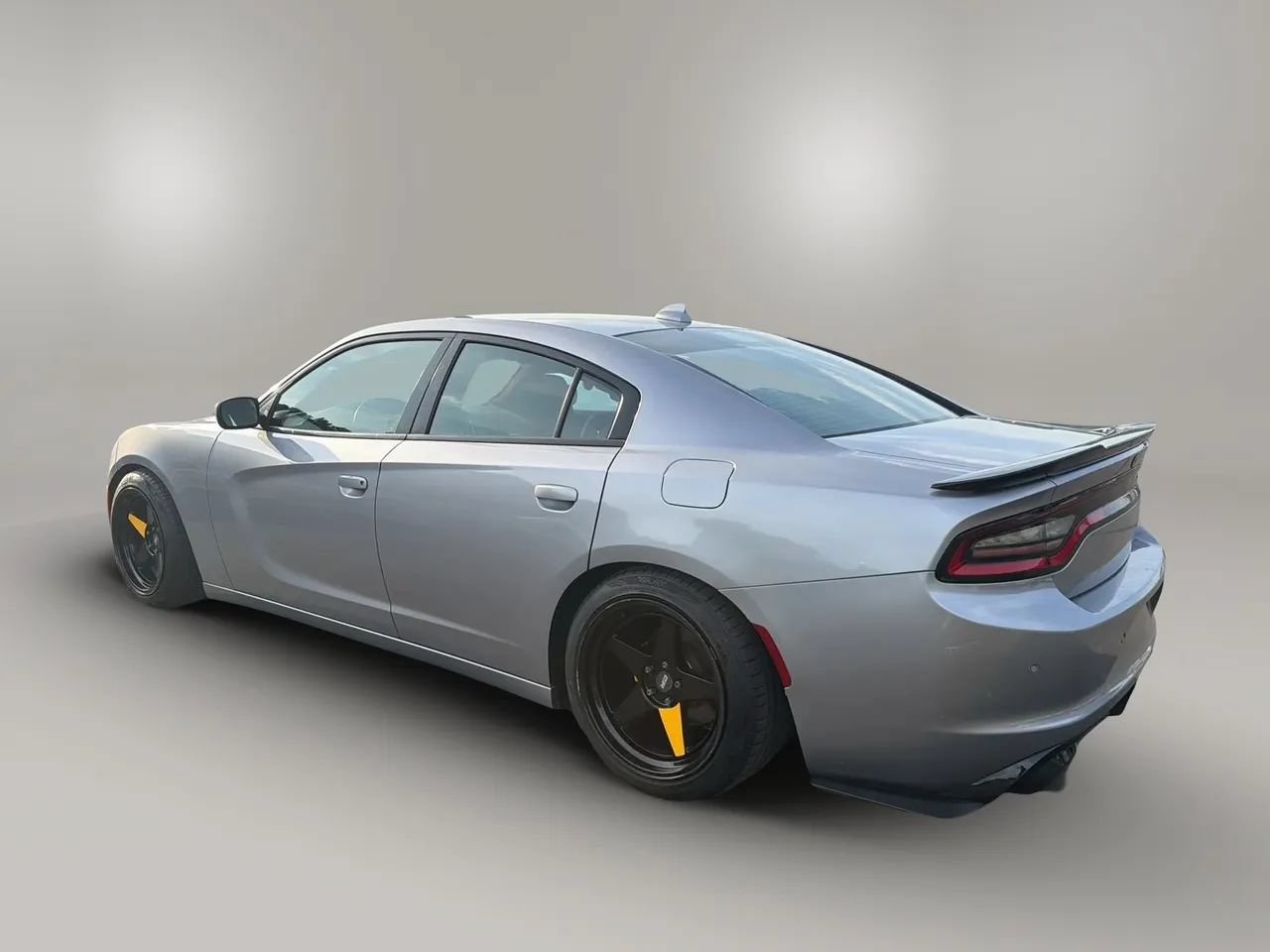 Used 2018 Dodge Charger SXT Plus RWD image 6