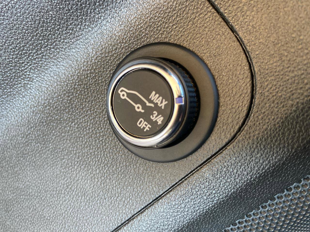 Used 2017 GMC Acadia SLE AWD/4WD image 14