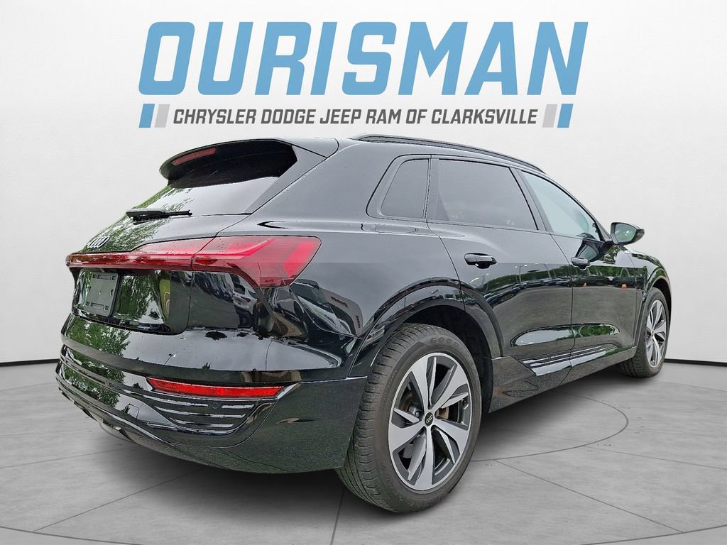 Used 2024 Audi Q8 e-tron Premium AWD/4WD image 6