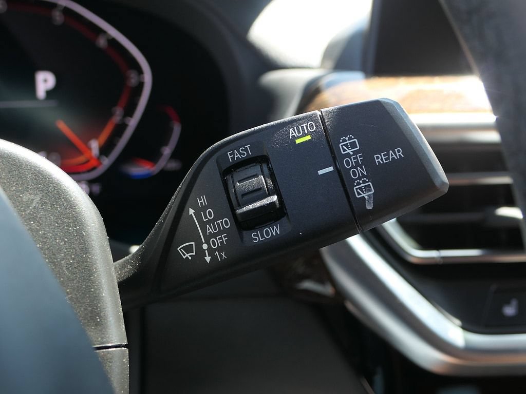 Used 2023 BMW X3 sDrive30i w/ Convenience Package w/ZPA RWD image 16