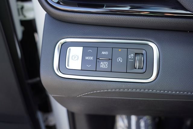 Used 2025 Buick Enclave Preferred image 25