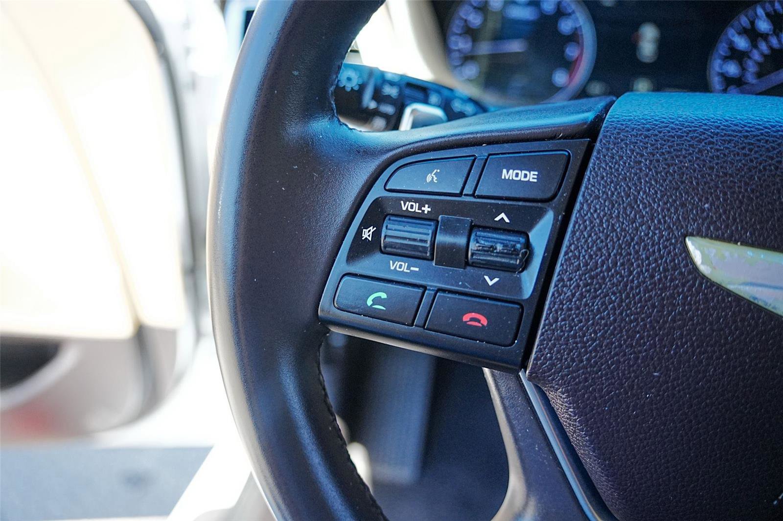 Used 2015 Hyundai Genesis 5.0 image 18