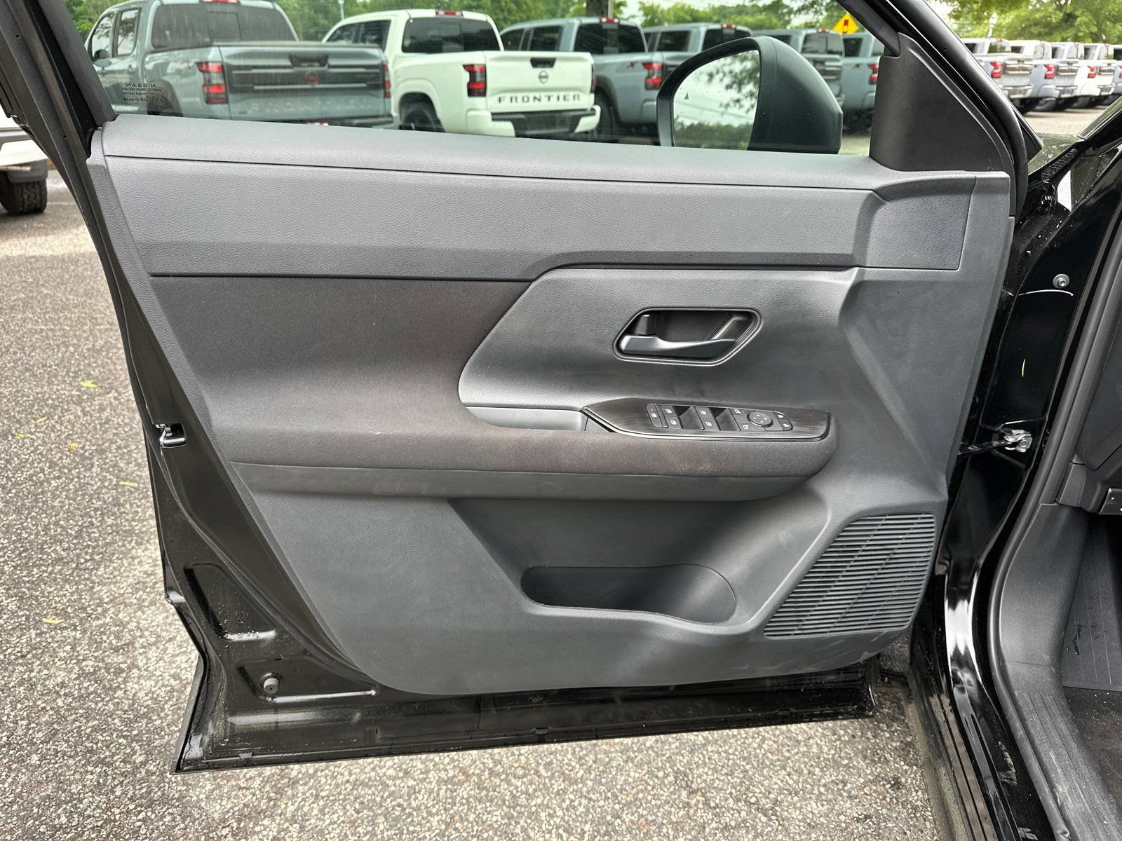 New 2026 Nissan Kicks S FWD image 8
