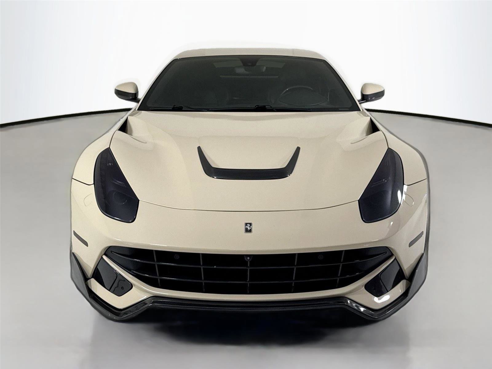 Used 2014 Ferrari F12 Berlinetta image 11