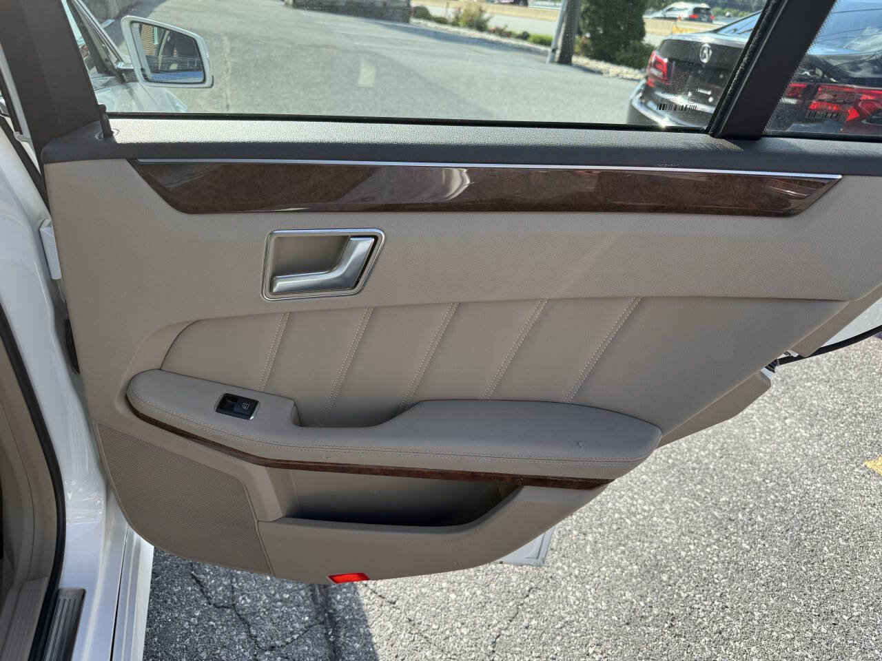 Used 2013 Mercedes-Benz E 350 BlueTEC Sedan image 17
