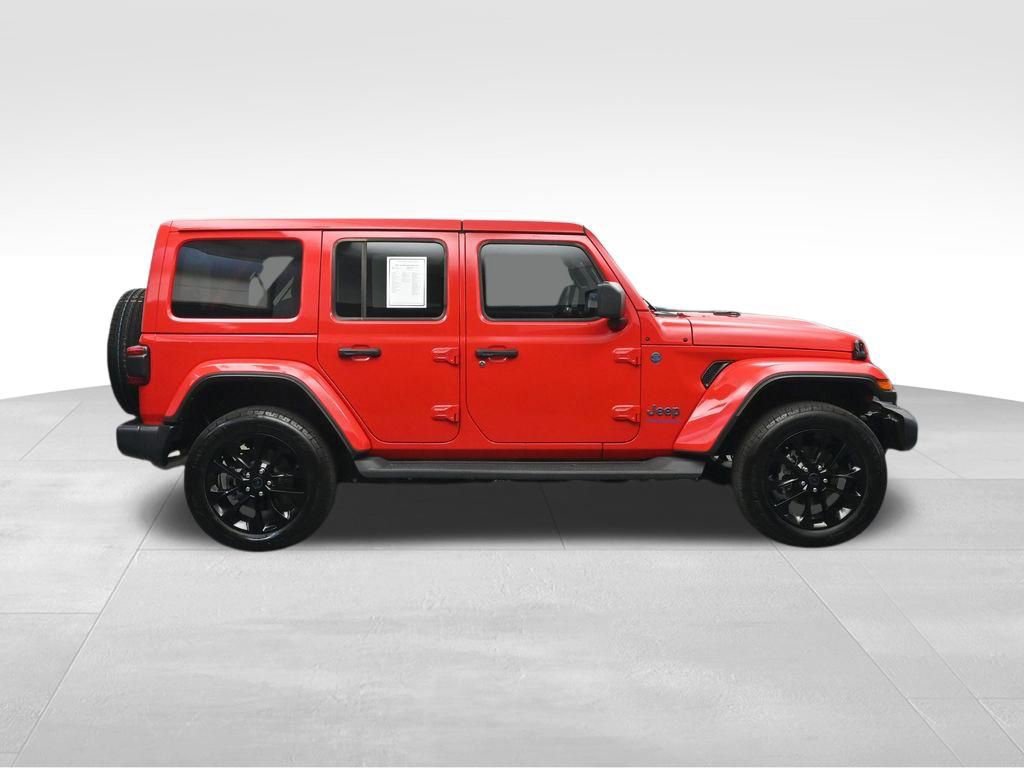 Used 2025 Jeep Wrangler Unlimited Sahara AWD/4WD image 6