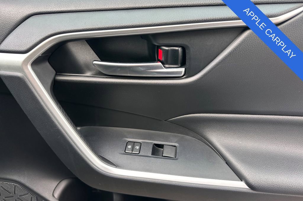 Used 2021 Toyota RAV4 XLE w/ Carpet Mat Package (TMS) image 19