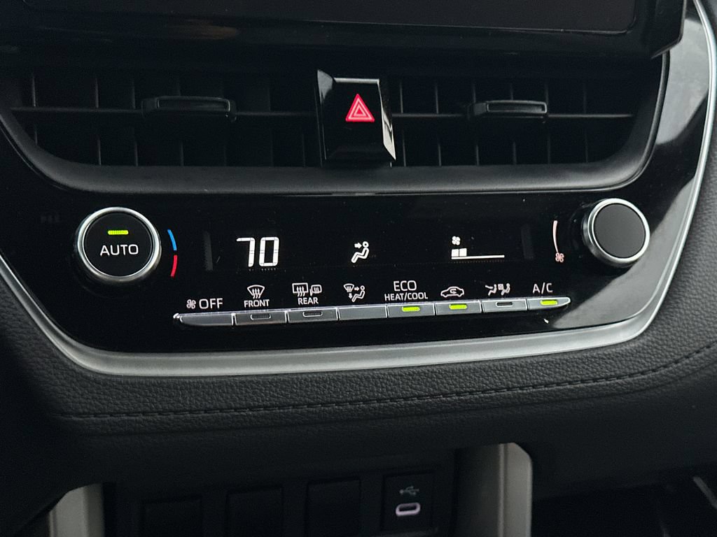 Used 2023 Toyota Corolla Cross AWD Hybrid image 23