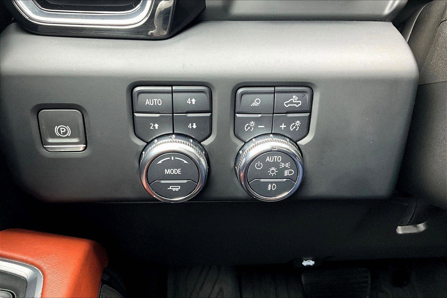 Used 2024 GMC Sierra 2500 Denali Ultimate w/ LPO, GMC Protection Package image 32