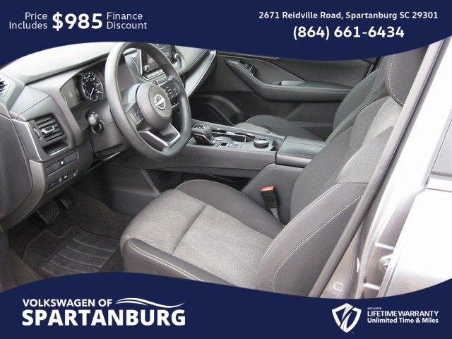 Used 2024 Nissan Rogue SV image 35