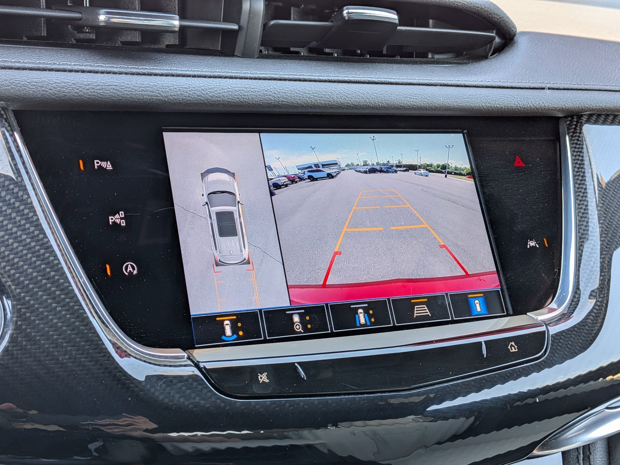 Certified 2023 Cadillac XT6 Sport w/ Technology Package AWD/4WD image 14