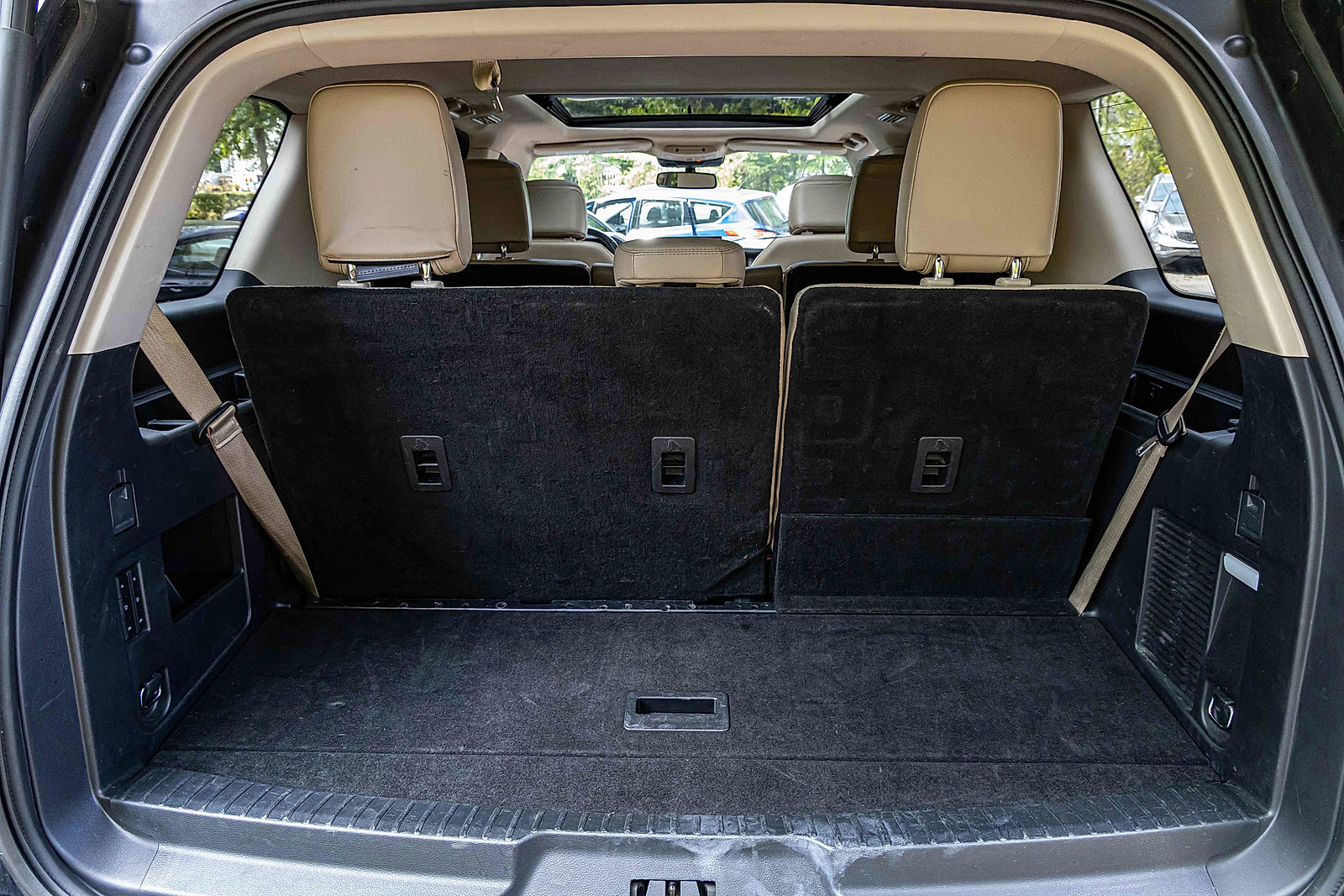 Used 2023 Ford Expedition Limited image 27