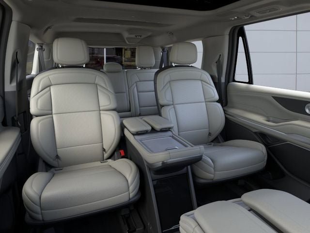New 2025 Lincoln Navigator L Reserve AWD/4WD image 11