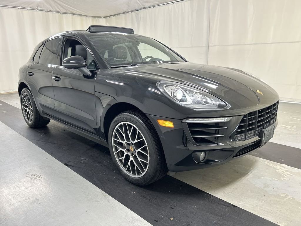 Certified 2018 Porsche Macan S AWD/4WD image 1