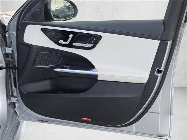 Used 2023 Mercedes-Benz C 300 Sedan image 10