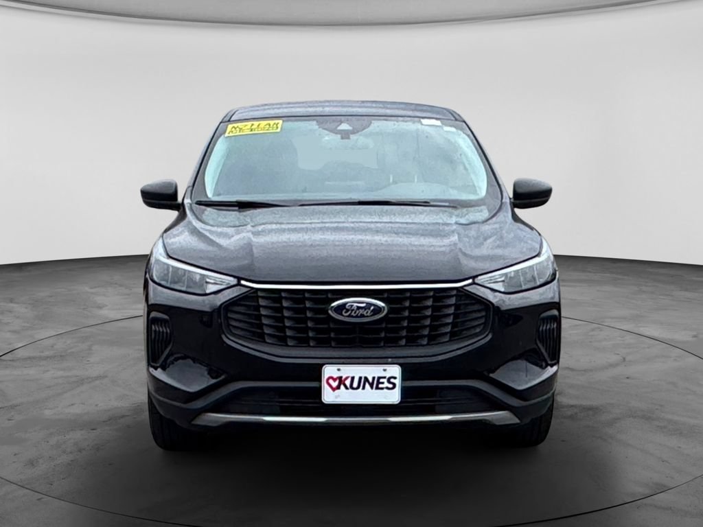 Used 2024 Ford Escape Active AWD/4WD image 2