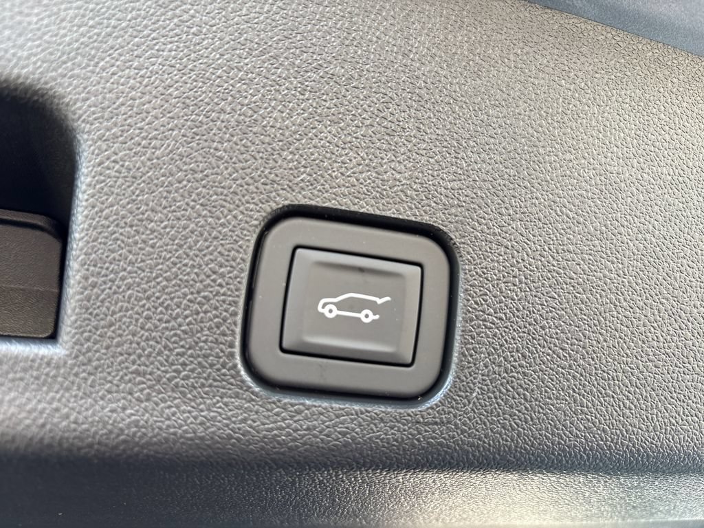 New 2026 GMC Acadia Denali w/ Super Cruise Package FWD image 49