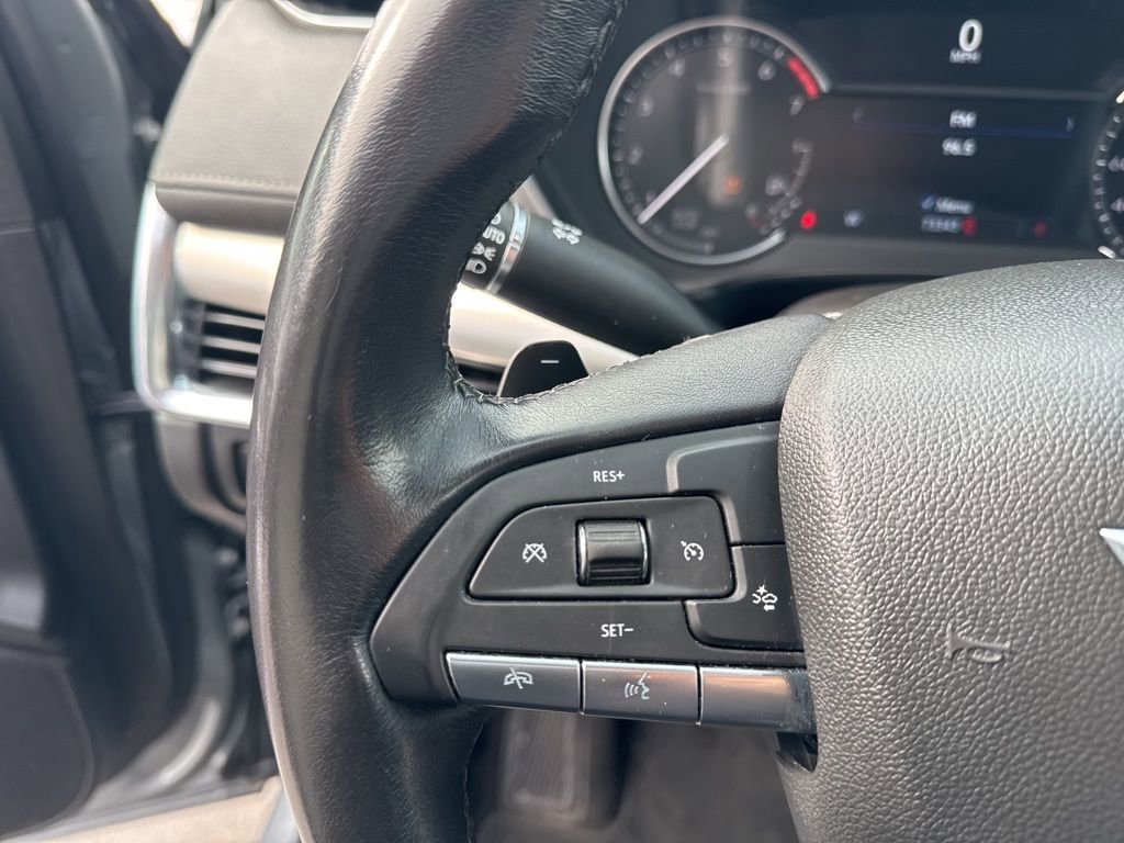 Used 2023 Cadillac XT4 Premium Luxury image 16