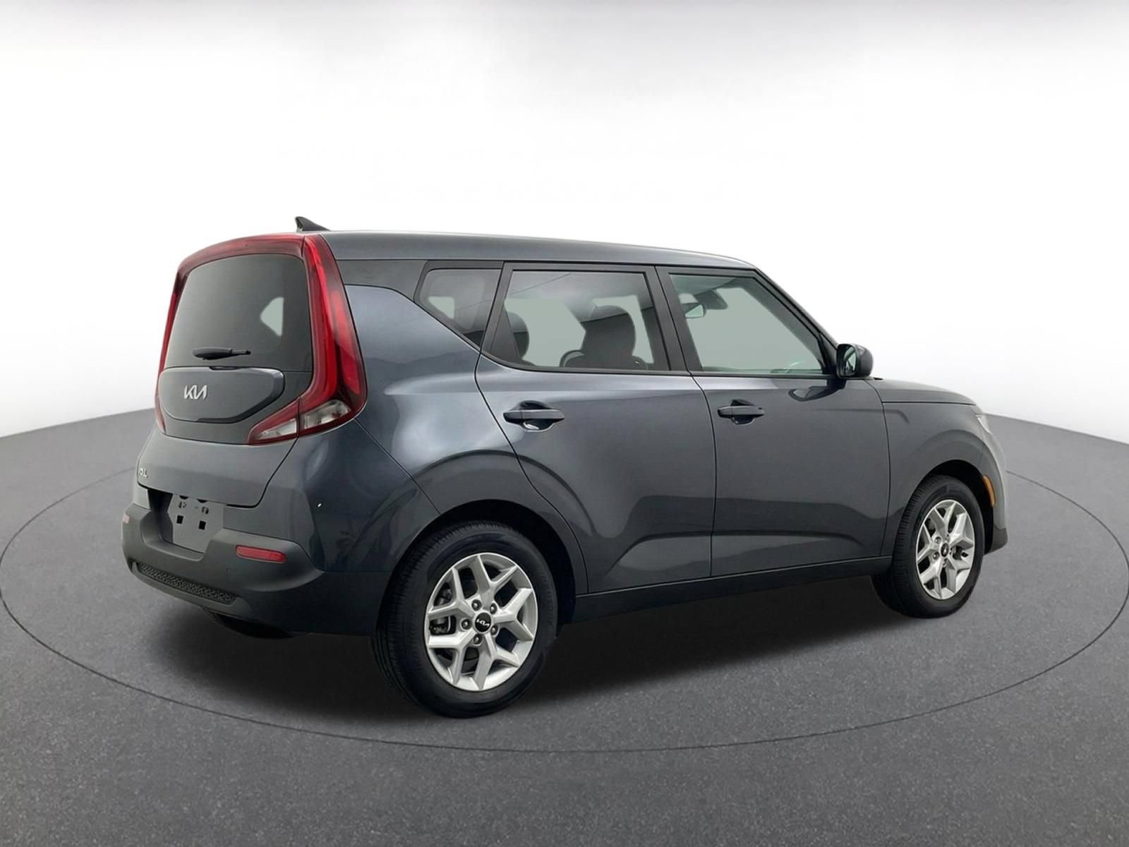 Used 2025 Kia Soul LX w/ LX Technology Package FWD image 9