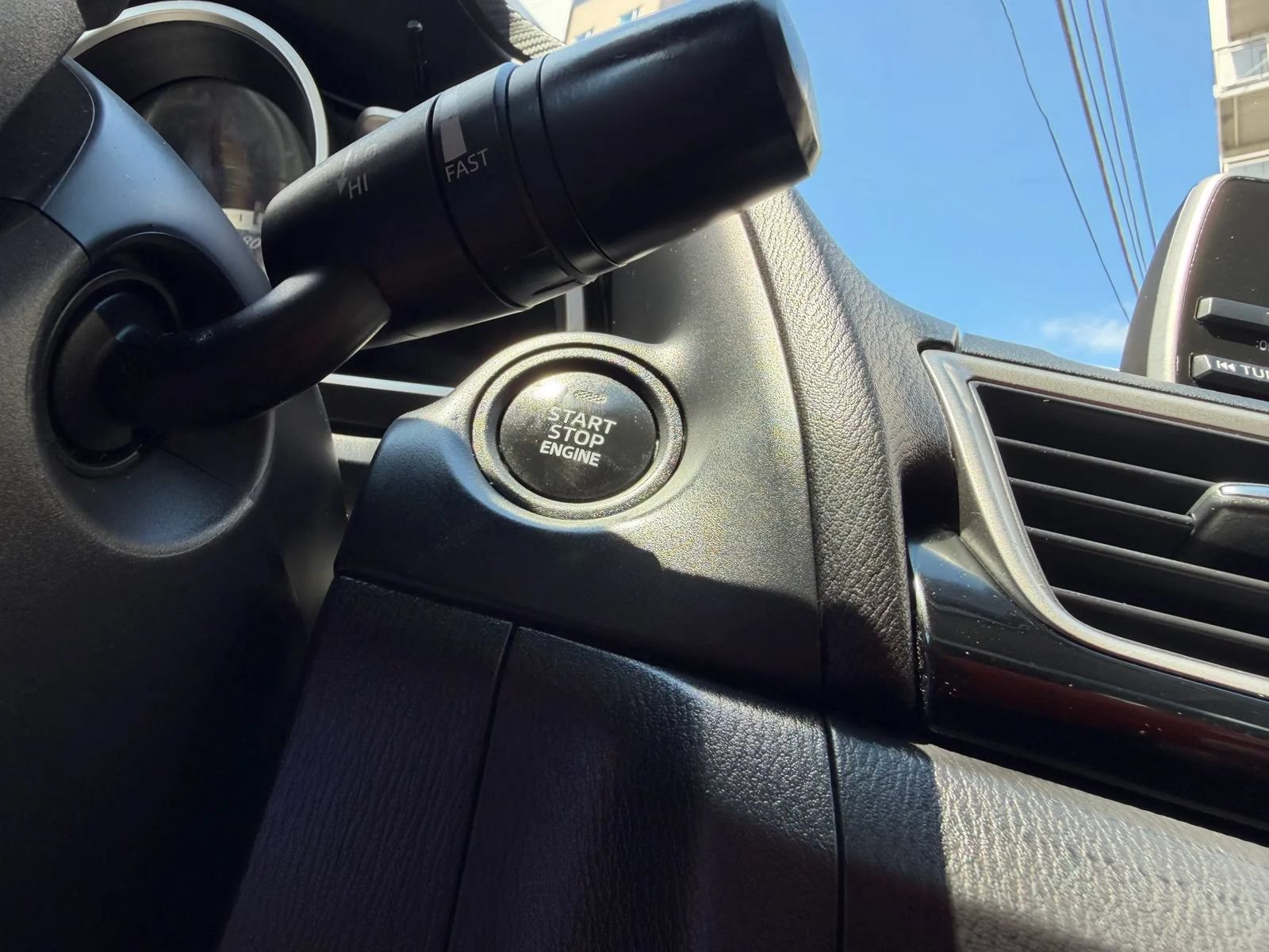 Used 2014 MAZDA MAZDA3 i Touring w/ Moonroof Package 1 FWD image 44