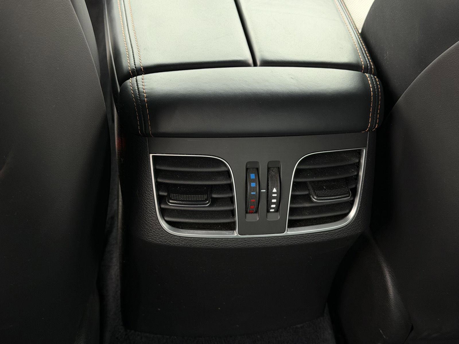 Used 2018 Genesis G80 3.3T Sport RWD image 7