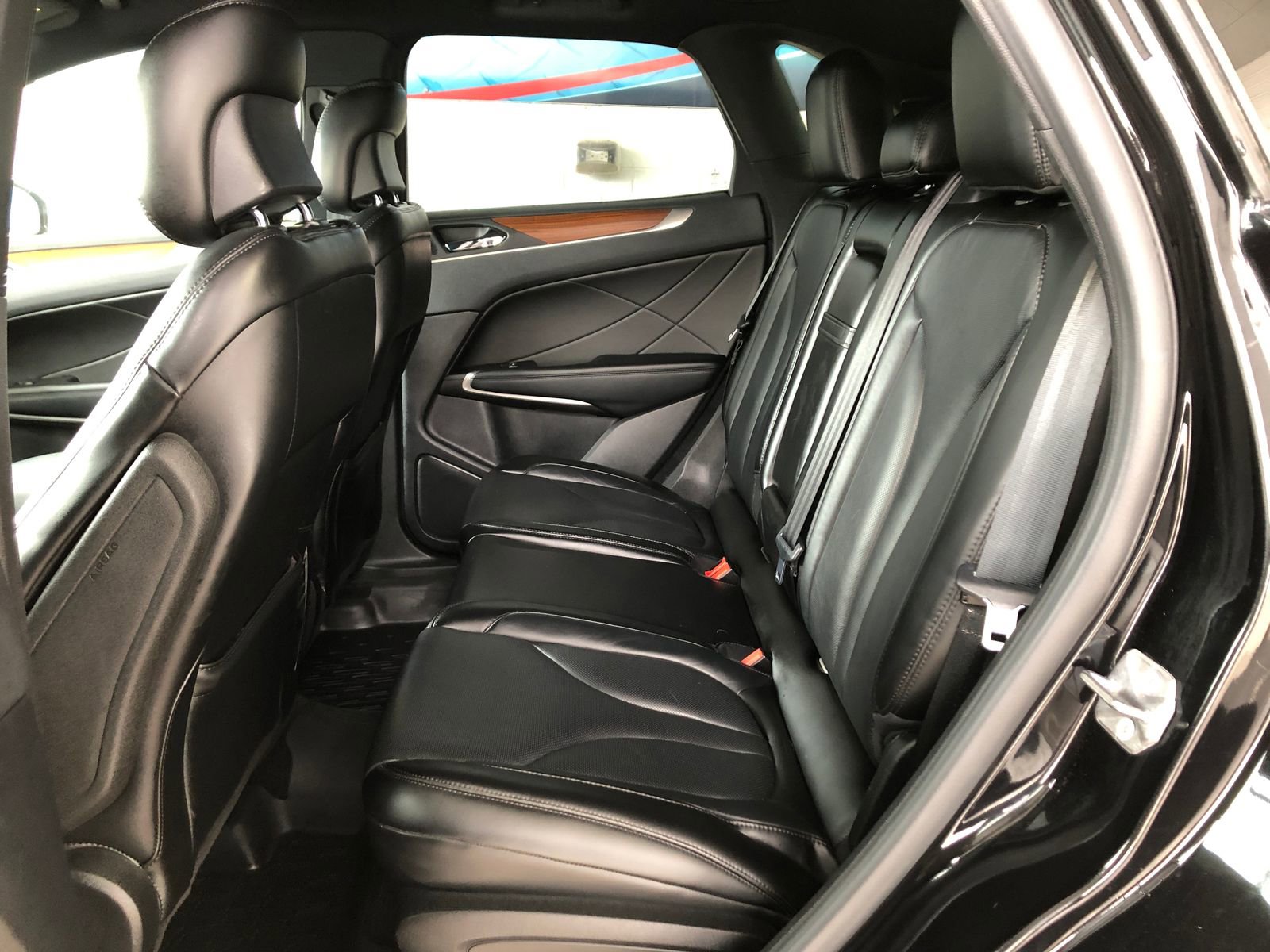 Used 2019 Lincoln MKC Reserve w/ MKC Climate Package image 9