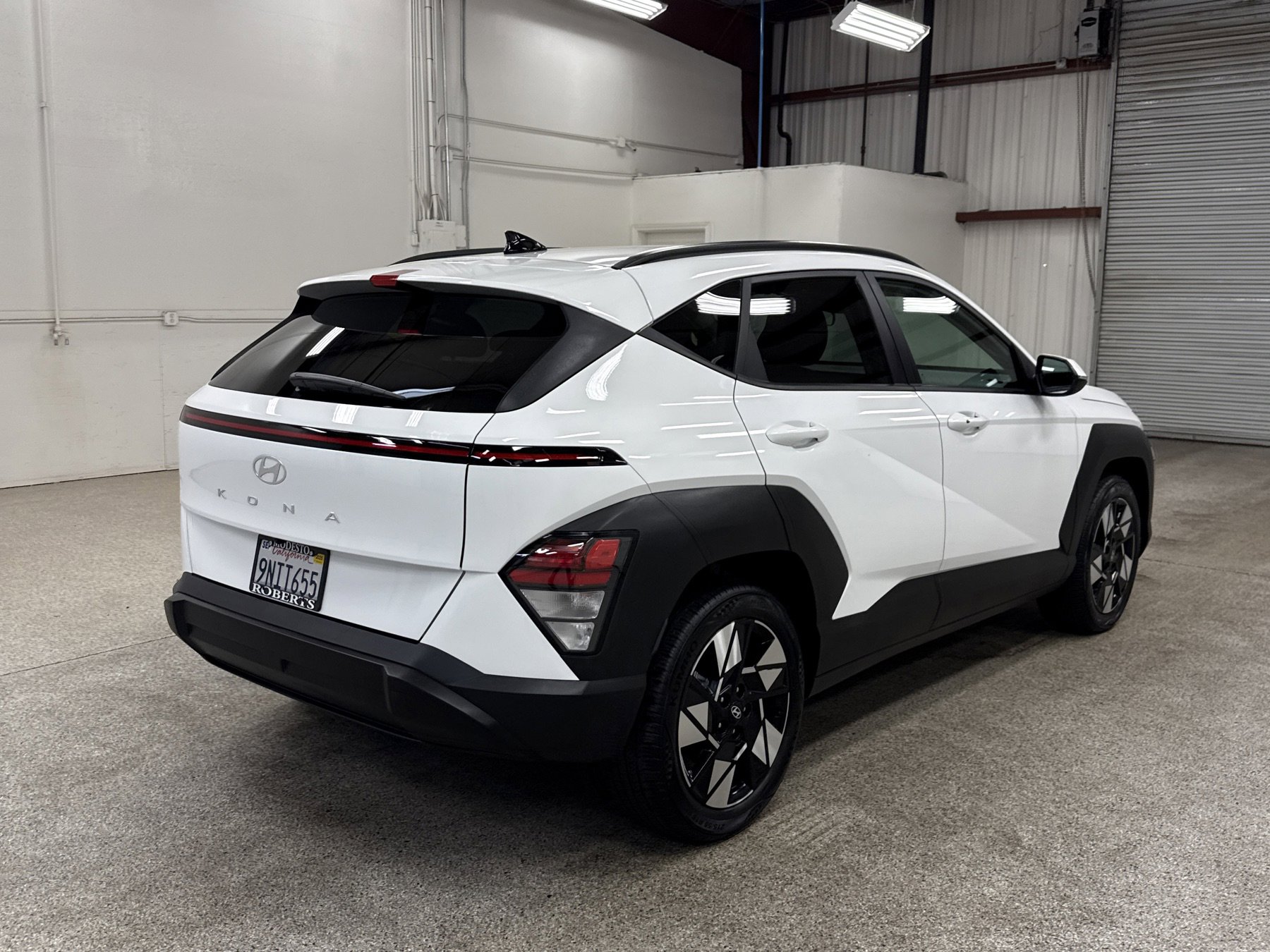 Used 2025 Hyundai Kona SEL image 17