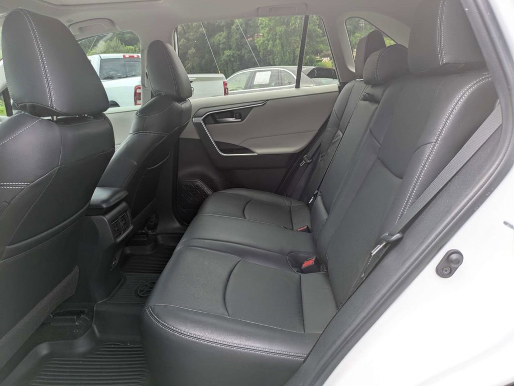 Used 2023 Toyota RAV4 XLE w/ Convenience Package FWD image 15