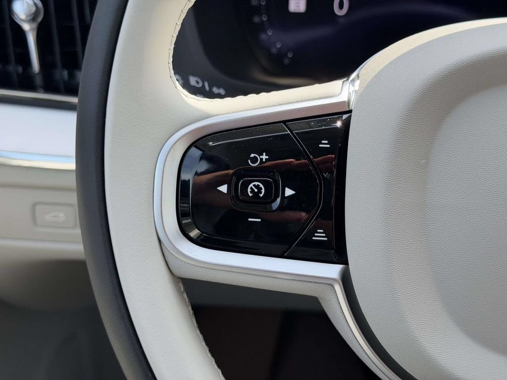 New 2026 Volvo XC60 T8 Ultra w/ Protection Package Premier AWD/4WD image 8
