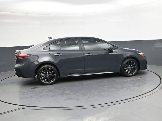 Used 2024 Toyota Corolla XSE FWD image 3
