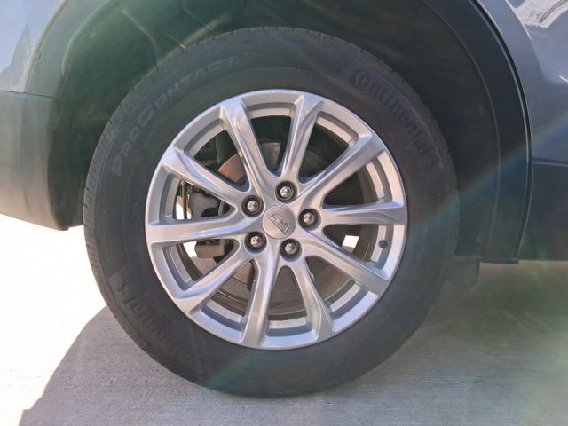 Used 2023 Cadillac XT4 Luxury w/ Cold Weather Package image 19