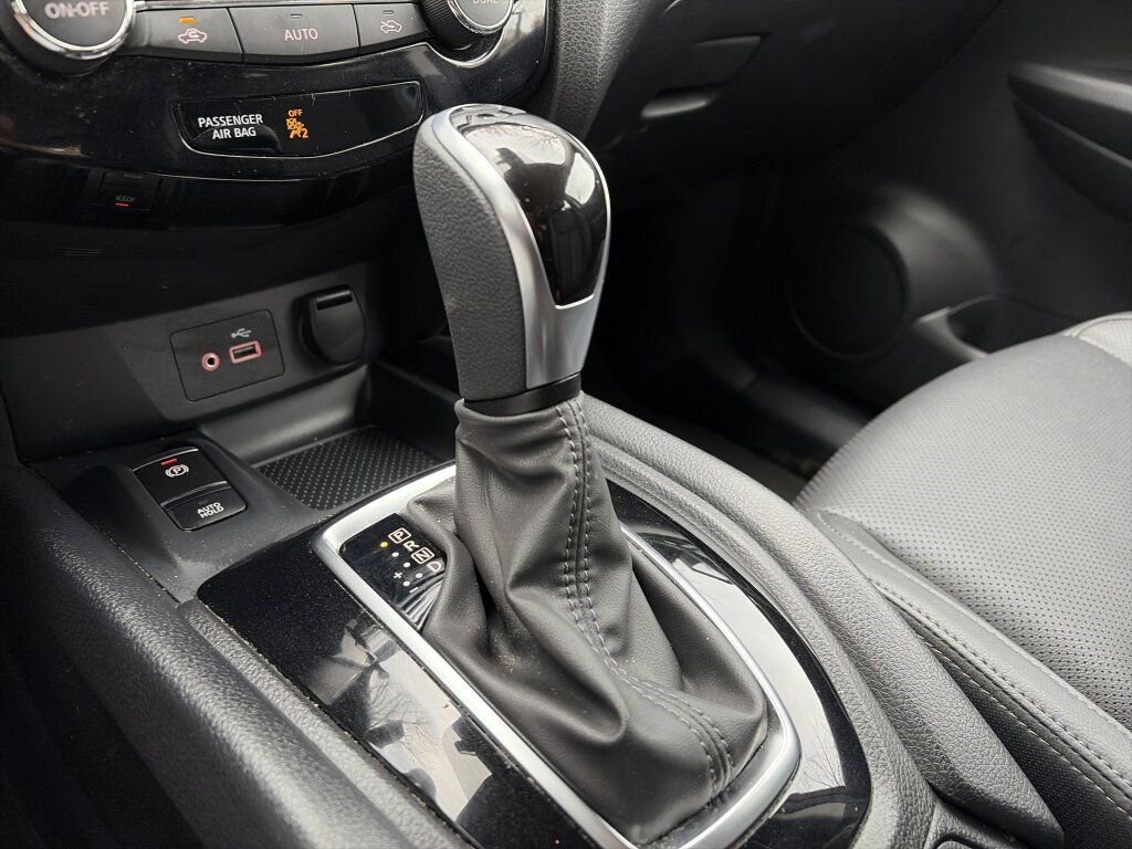 Certified 2022 Nissan Rogue Sport SL w/ Premium Package image 19