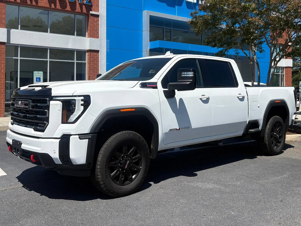 Used 2025 GMC Sierra 2500 AT4 AWD/4WD image 1