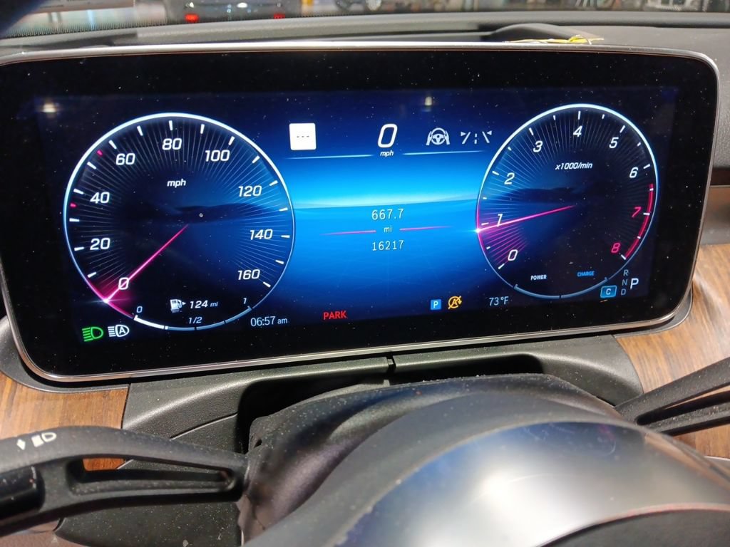 Used 2024 Mercedes-Benz C 300 4MATIC Sedan image 4