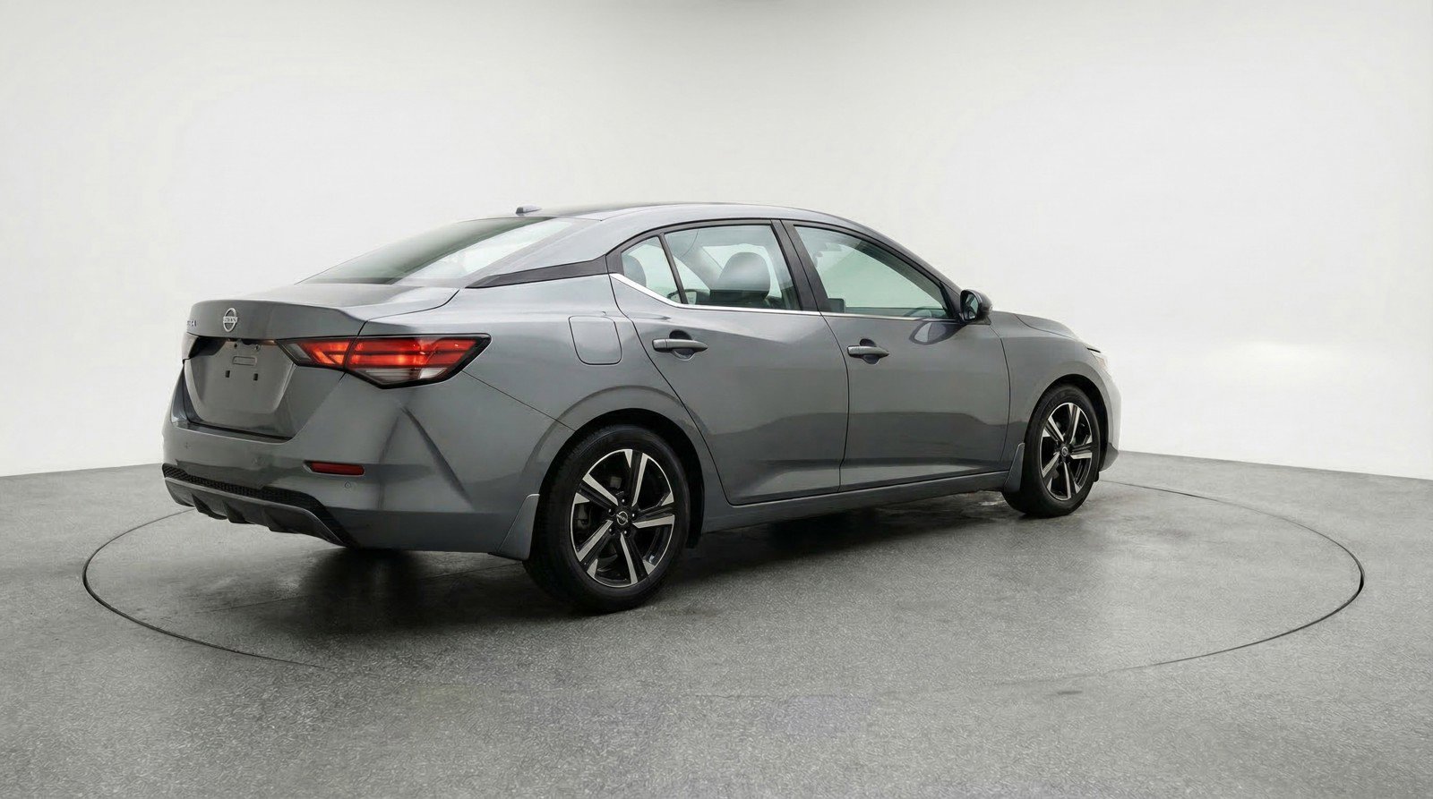 Used 2025 Nissan Sentra SV FWD image 9