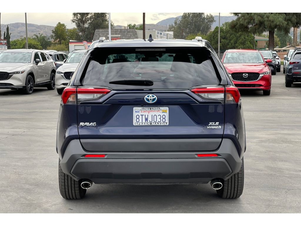 Used 2021 Toyota RAV4 XLE w/ Convenience Package image 5