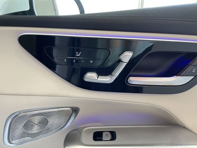 Used 2025 Mercedes-Benz GLC 300 4MATIC image 20