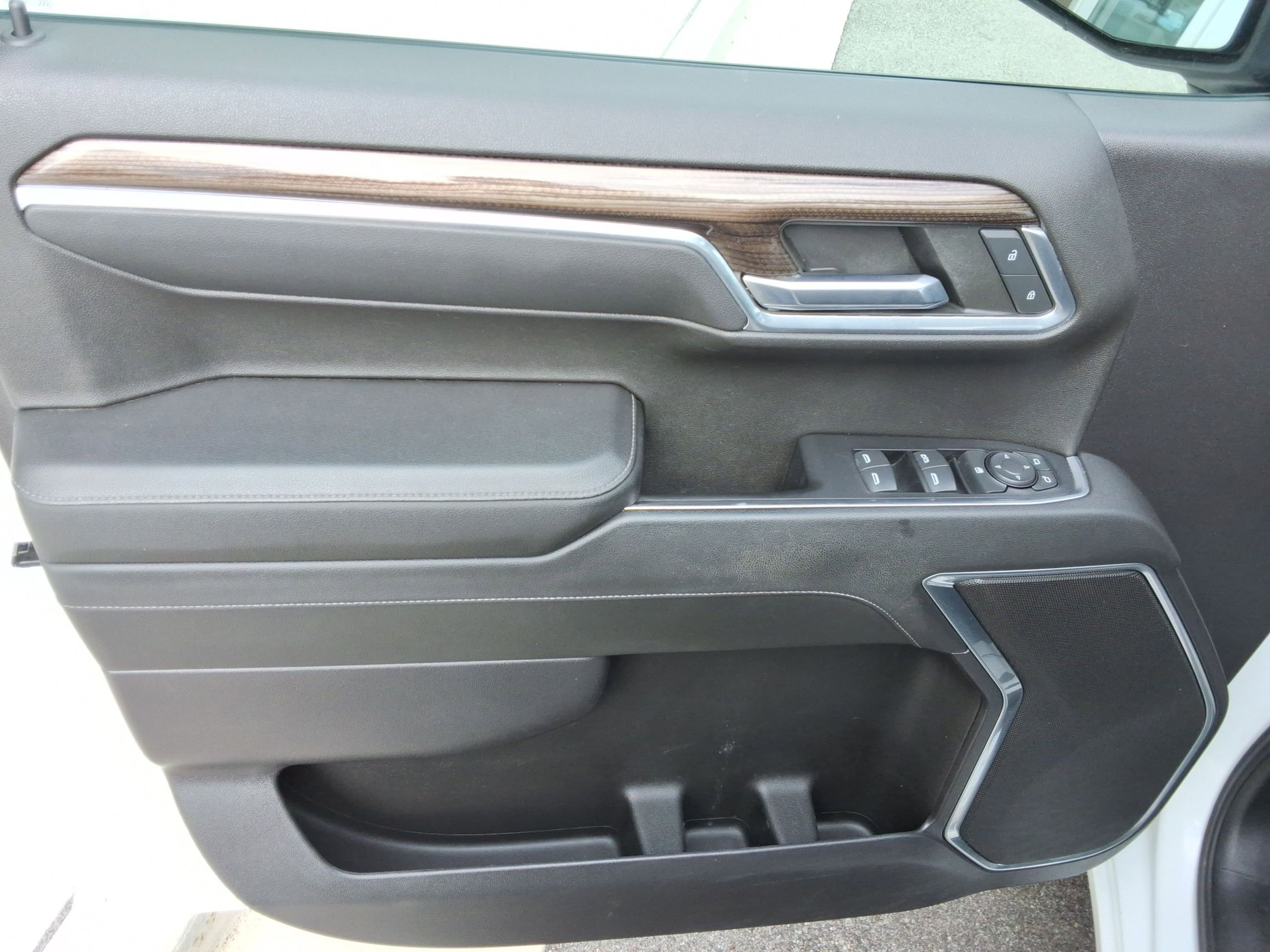 Used 2022 Chevrolet Silverado 1500 RST w/ Z71 Off-Road Package image 21