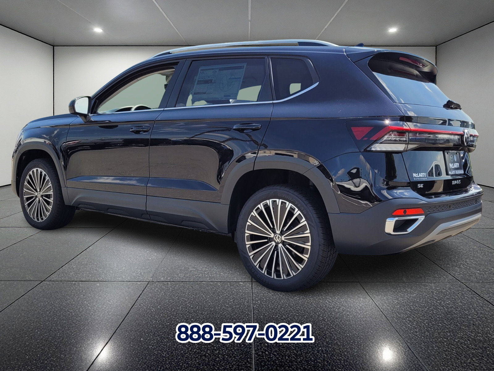 New 2025 Volkswagen Taos SE image 3